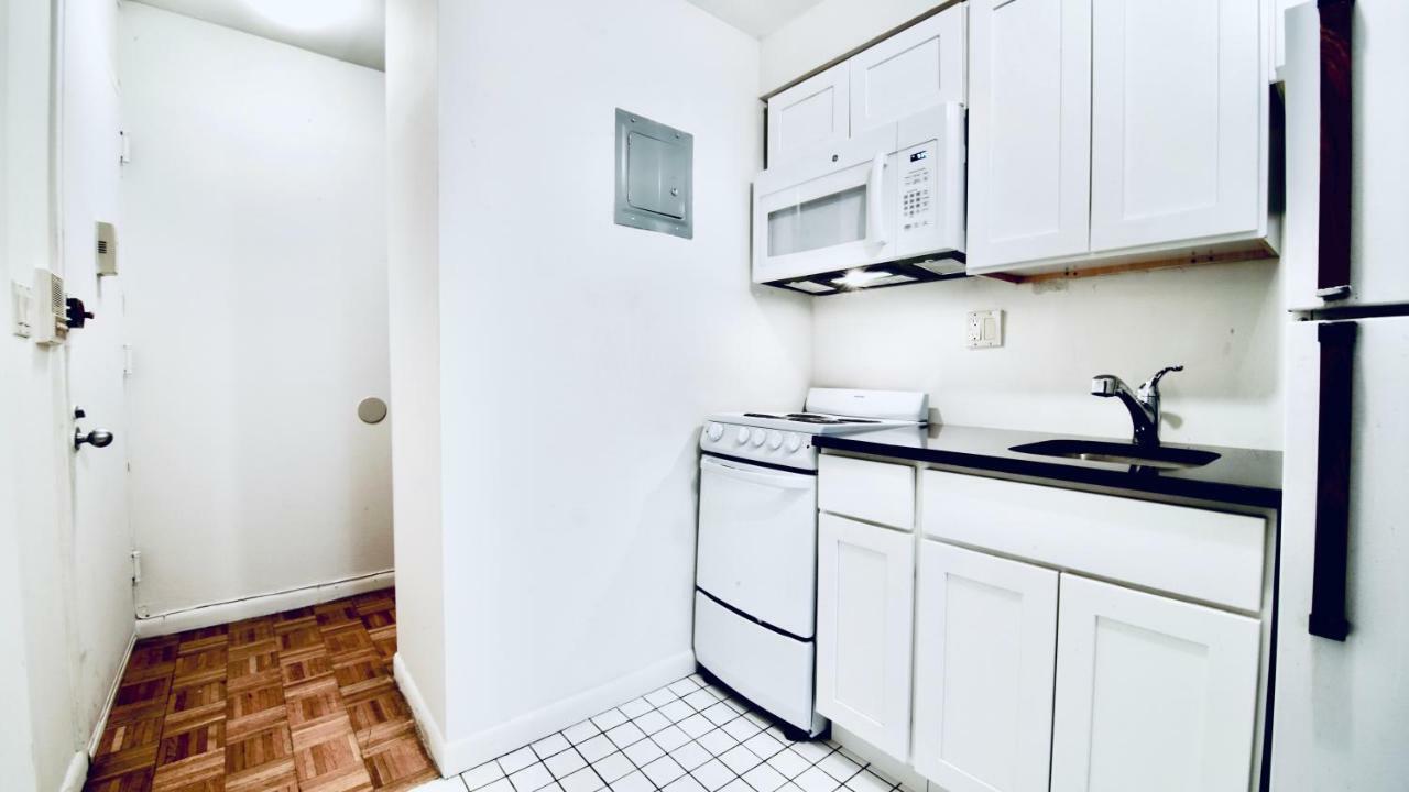 Times Square Manhattan - Private Room In 2 Bedroom Apartment 纽约 外观 照片